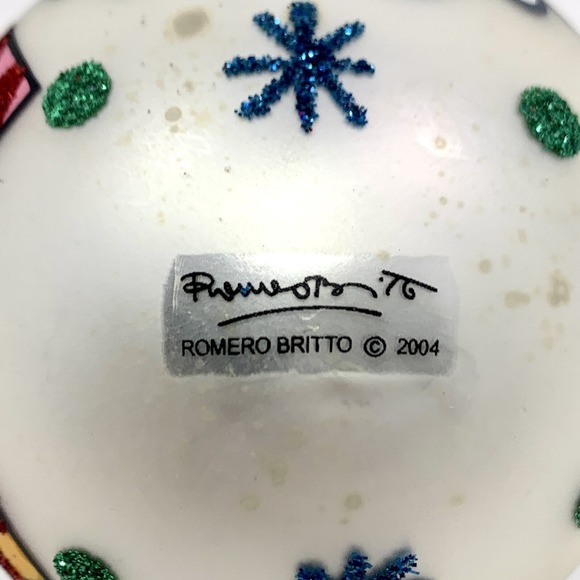 Romero Britto 2004 Christmas Santa & Presents Glass Ball Decorated Ornament - Picture 6 of 11